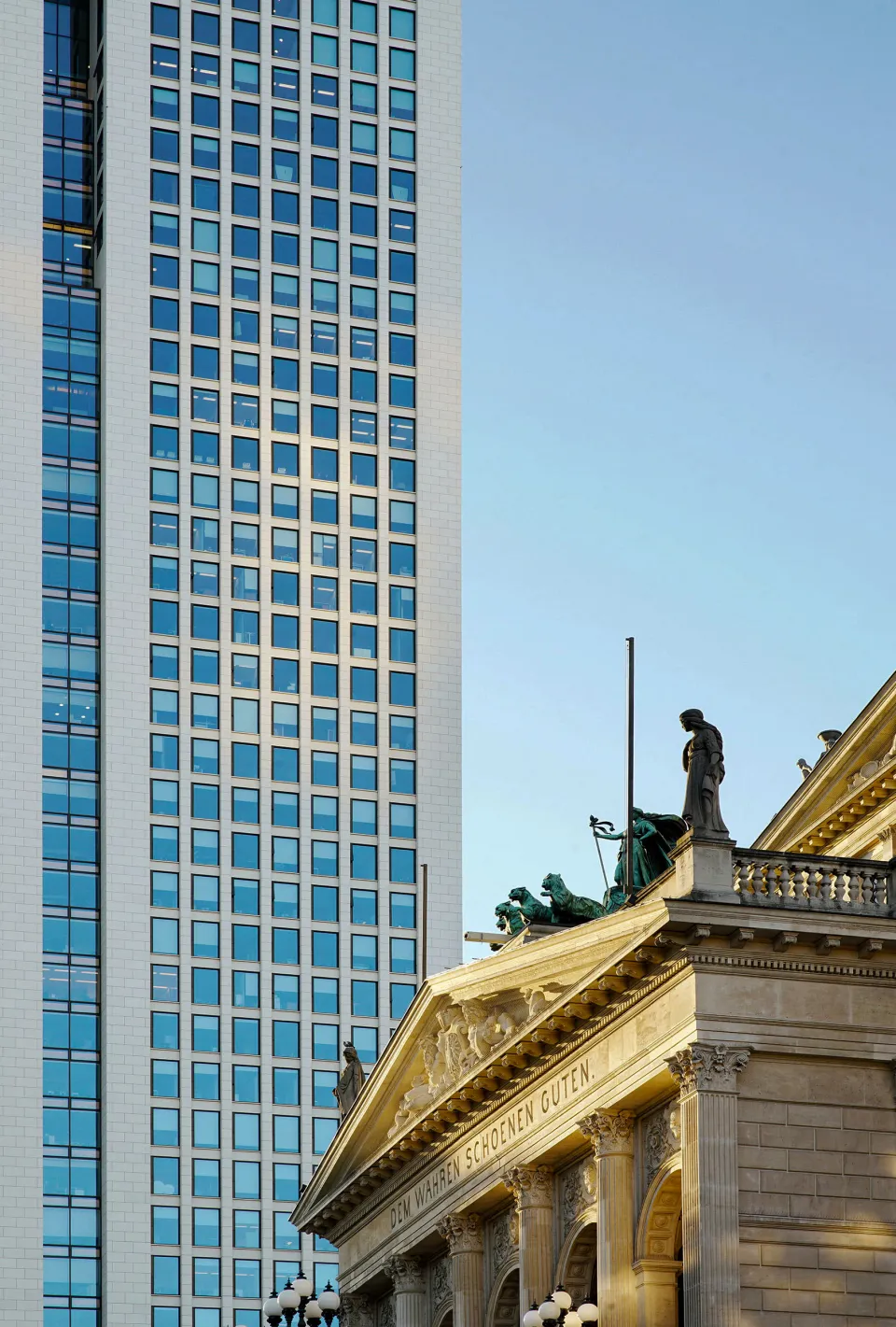 OpernTurm und Alte Oper in Frankfurt, Standort von Marc Härter Immobilien